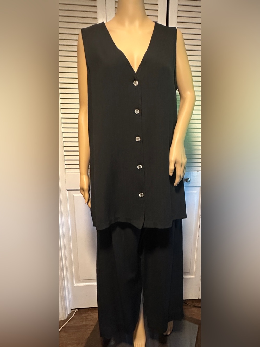 Jaclyn Smith Black Outfit Long Sleeveless Button Down Top & Wide Leg Trousers L